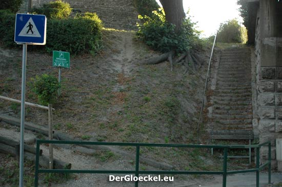 Zutrittsmöglichkeiten zu der gefährdeten Stelle von der Donaulände