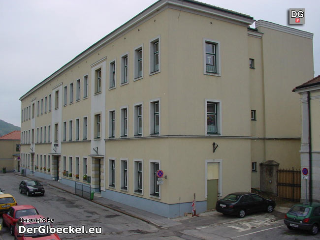 Friedhofsfund in der Volksschule Hainburg an der Donau