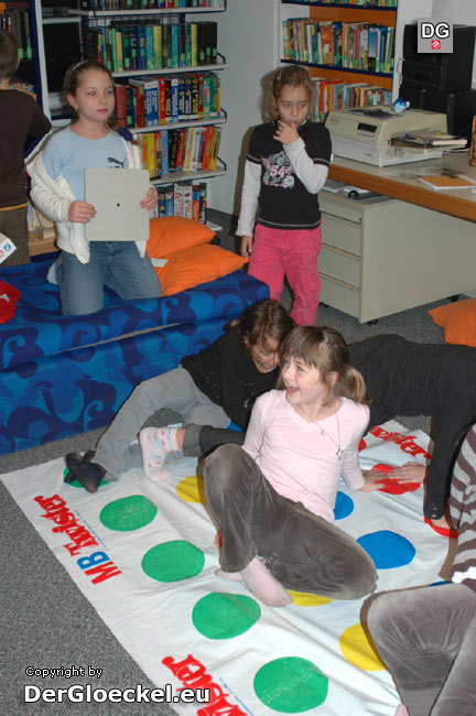 Spiele an einem sonst ruhigen Ort - einmal pro Monat widmet das Team der Haydn-Bibliothek den Kindern einen Veranstaltungsnachmittag