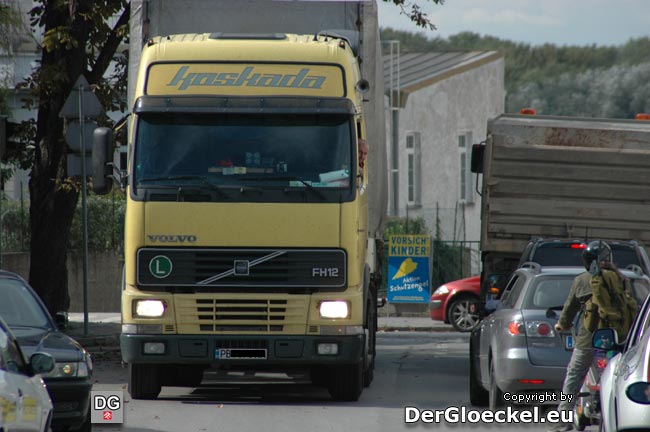 Momentaufnahme vom 16.9.10 14:11 Uhr - zwei Minuten vor dem obigen LKW. Ein ausländischer Sattelzug auf dem Weg zur Staatsgrenze