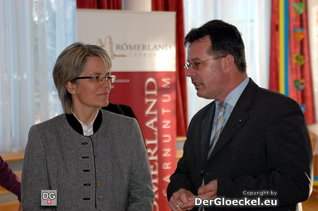 Landesrätin Dr. Petra Bohuslav als Ehrengast bei Bezirkshauptmann Dr. Martin Steinhauser